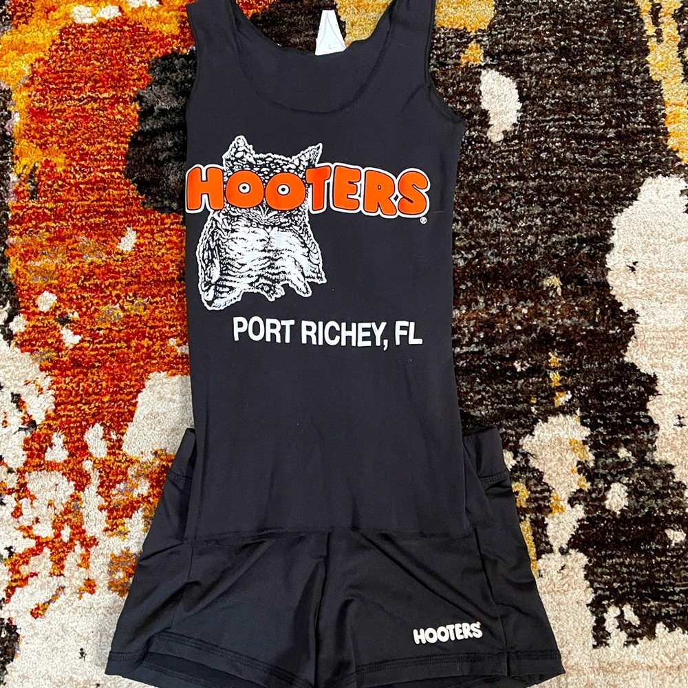 Hooters Uniform